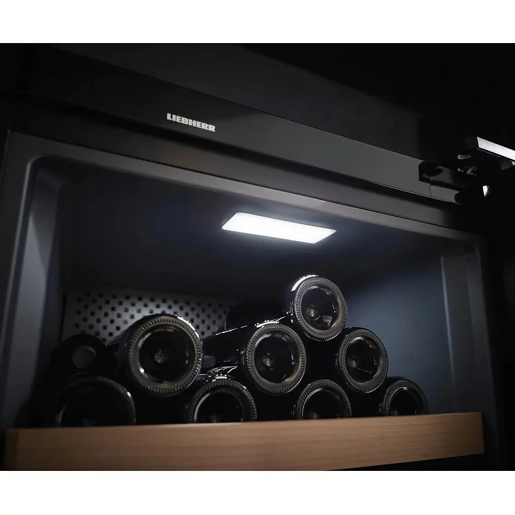 Comparer Cave à vin vieillissement LIEBHERR WKP142 EXCEDENT ELECTROMENAGER